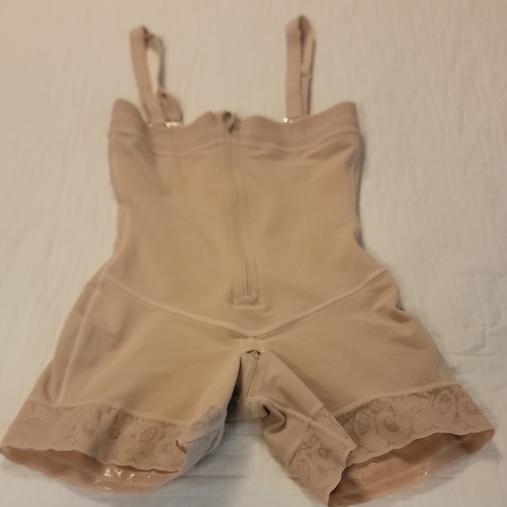UpLady 6184 | Butt Lifting Shapewear Bodysuit Beige Size 2XL